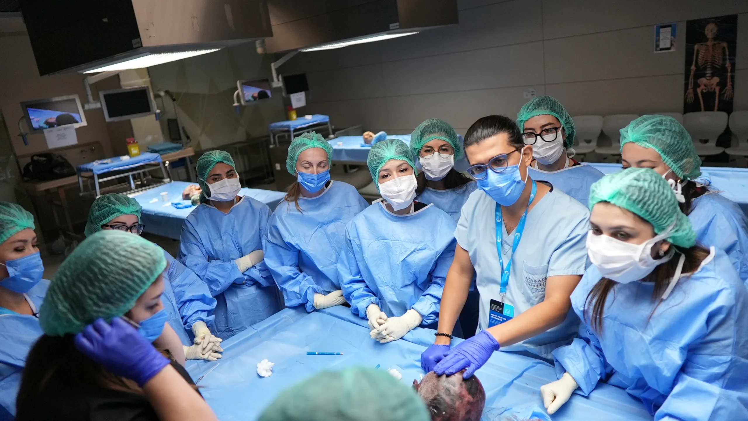 Cadaver courses in surgical training lab