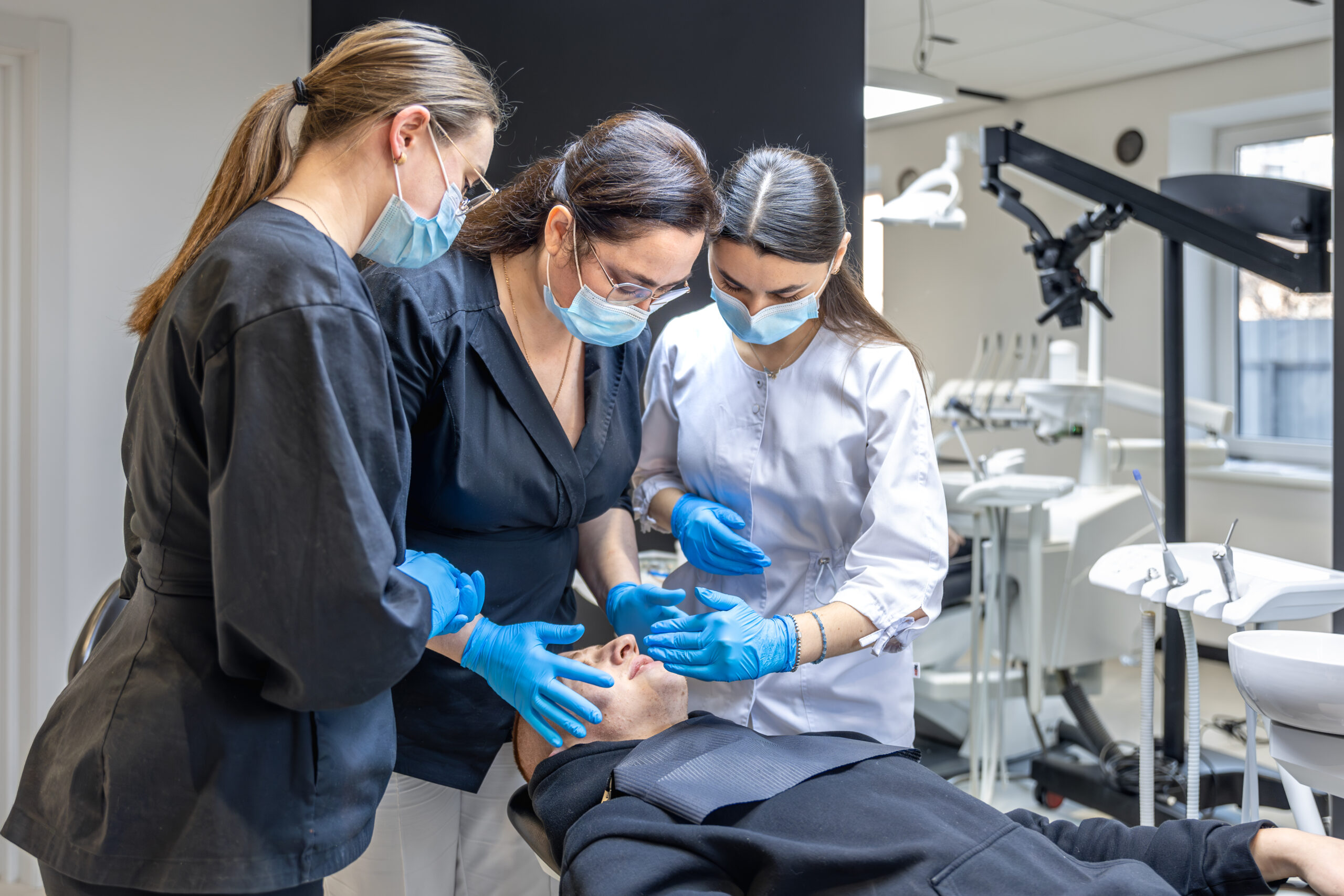 Clinical Implant Training Program